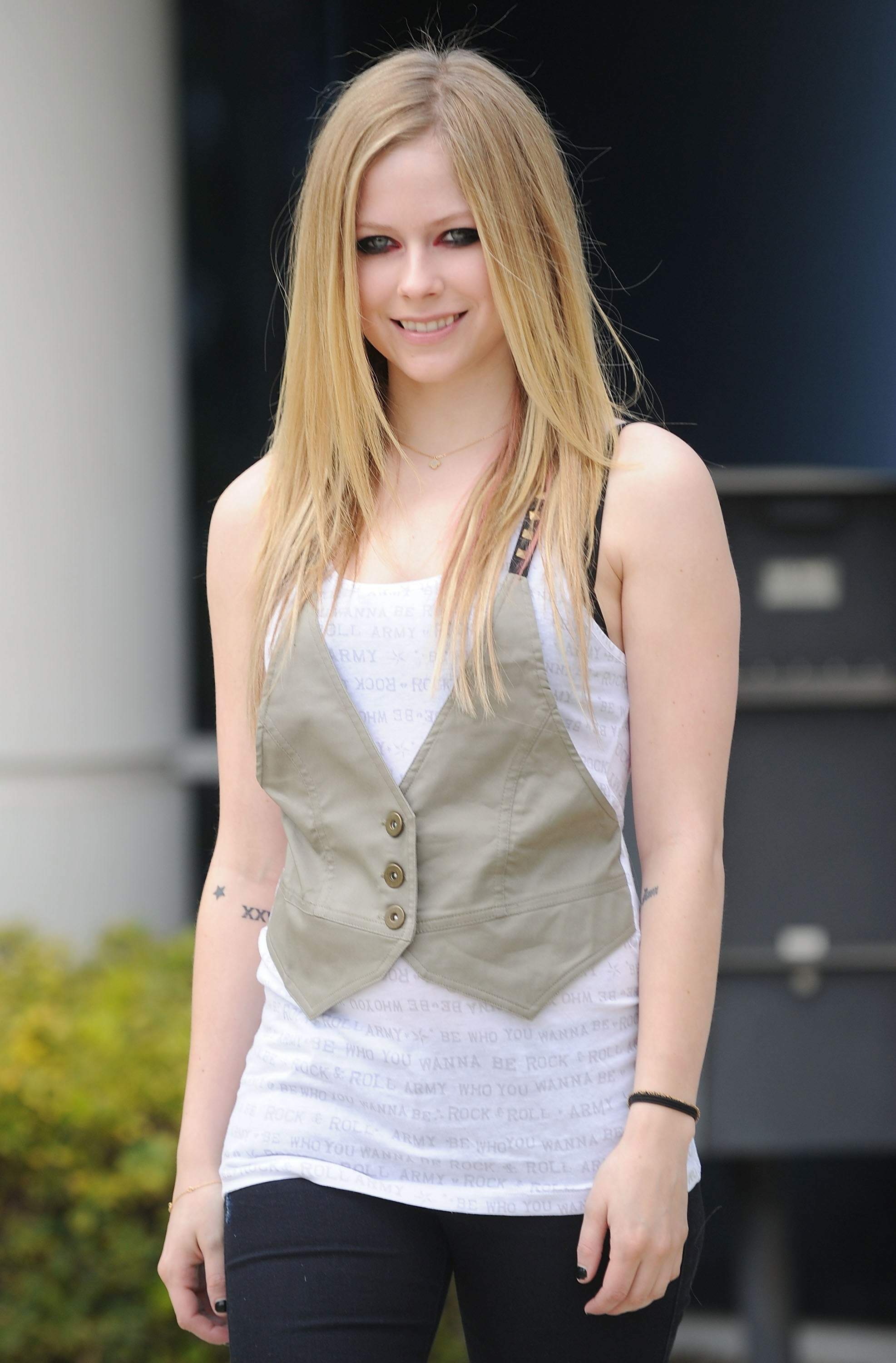 Avril Lavigne Out and About In Los Angeles 2